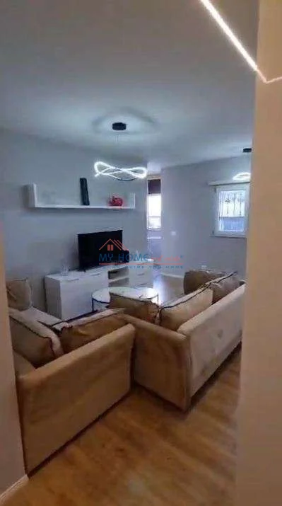 Tirane, shitet apartament 1+1+Ballkon Kati 1, 60 m² 160.000 € (Komuna e Parisit)