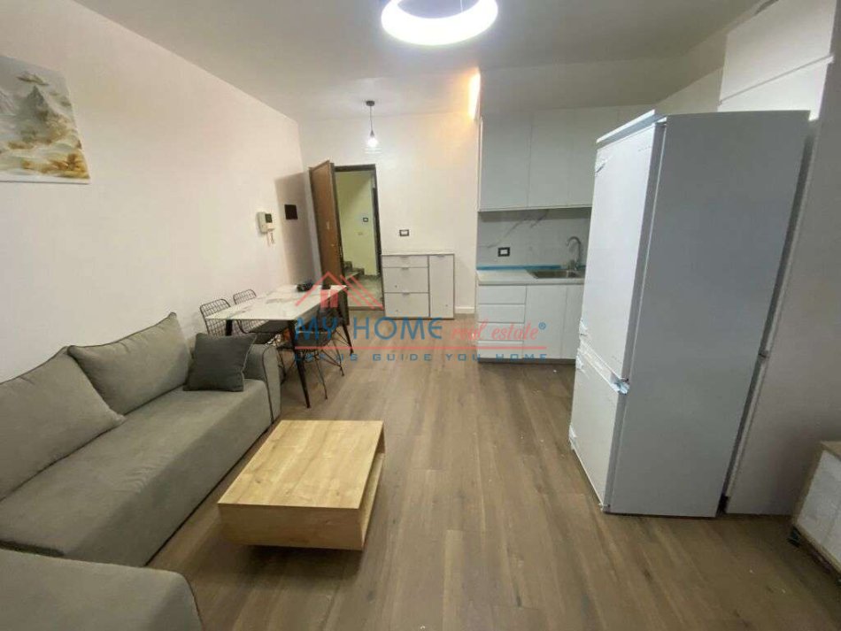 Tirane, shitet apartament 1+1+Ballkon Kati 2, 77 m² 180.000 € (Rruga Medar Shtylla)