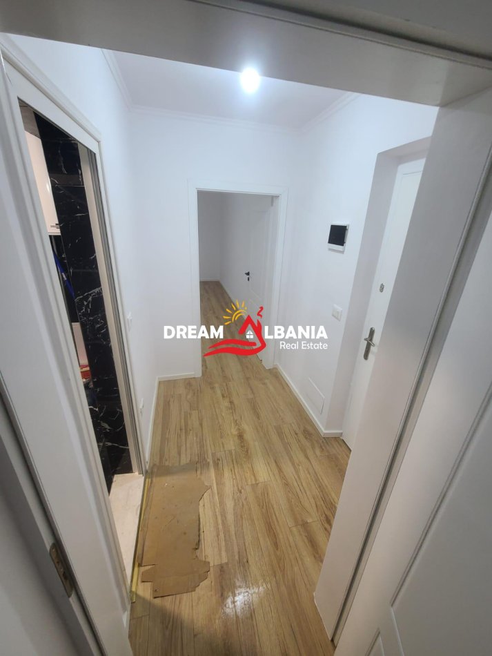Tirane, shitet apartament 1+1 Kati 4, 55 m² 120.000 € (4 deshmoret)