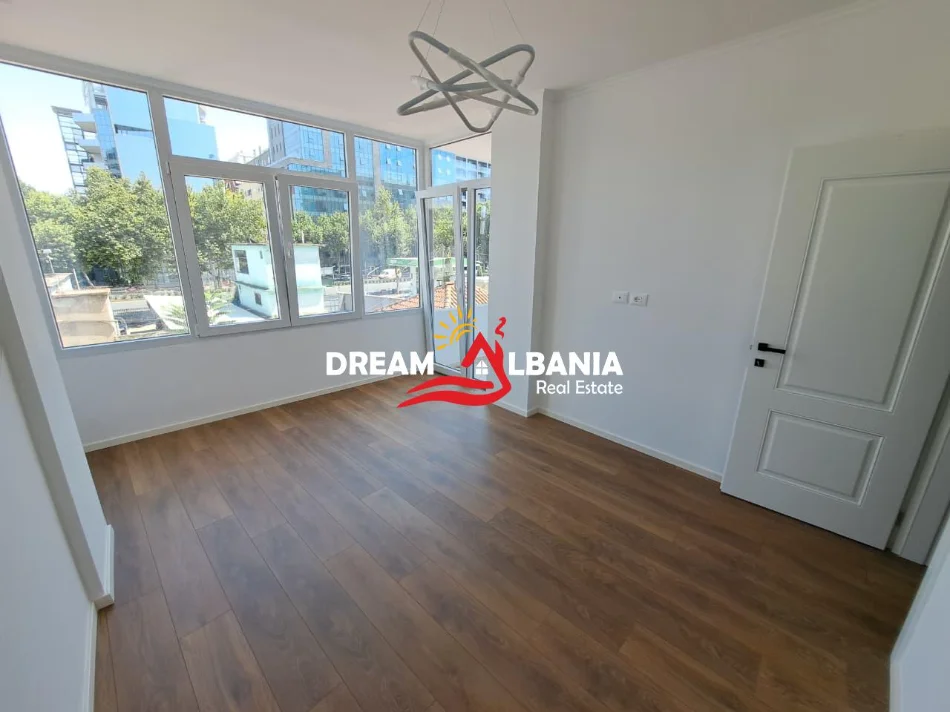 Tirane, shitet apartament 1+1 Kati 3, 58 m² 128.000 € (Rruga Dritan Hoxha)
