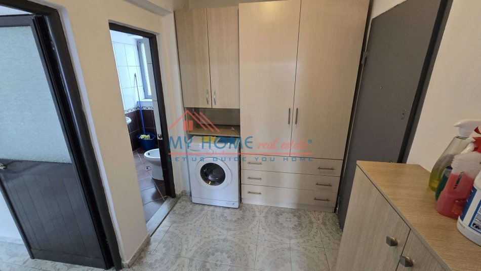 Tirane, shes 1+1+Ballkon Kati 3, 53 m² 83.000 € (Shkolla e Bashkuar)