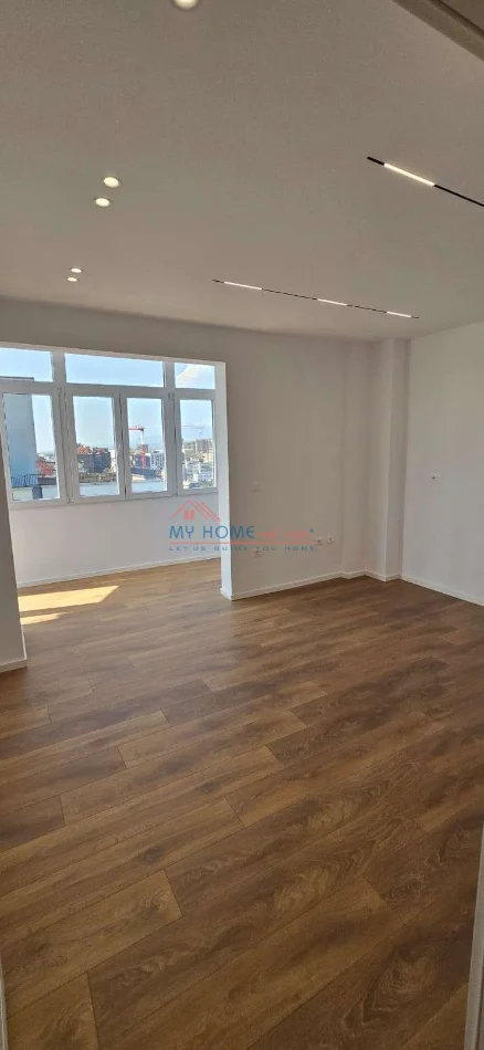 Tirane, shitet apartament 1+1+Ballkon Kati 11, 65 m² 165.000 € (Rruga Shefqet Musaraj)