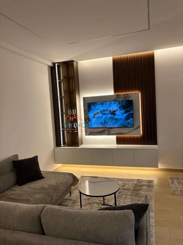 Tirane, jepet me qera apartament 1+1+Ballkon Kati 4, 64 m² 800 € (Kopeshti Botanik)