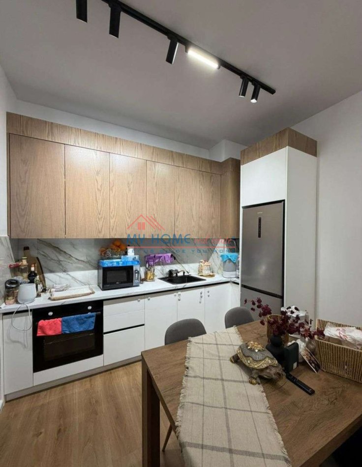 Tirane, shitet apartament 1+1+Ballkon Kati 7, 53 m² 105.000 € (Ali Demi)