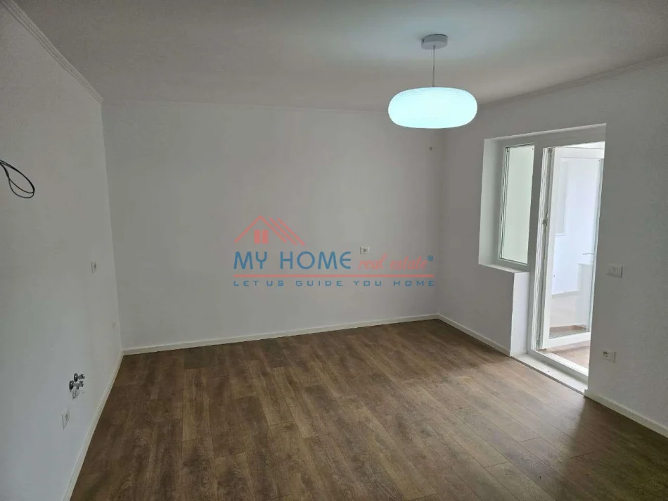 Tirane, shitet apartament 1+1+Ballkon Kati 3, 50 m² 115.000 € (Ish Tregu Elektrik)