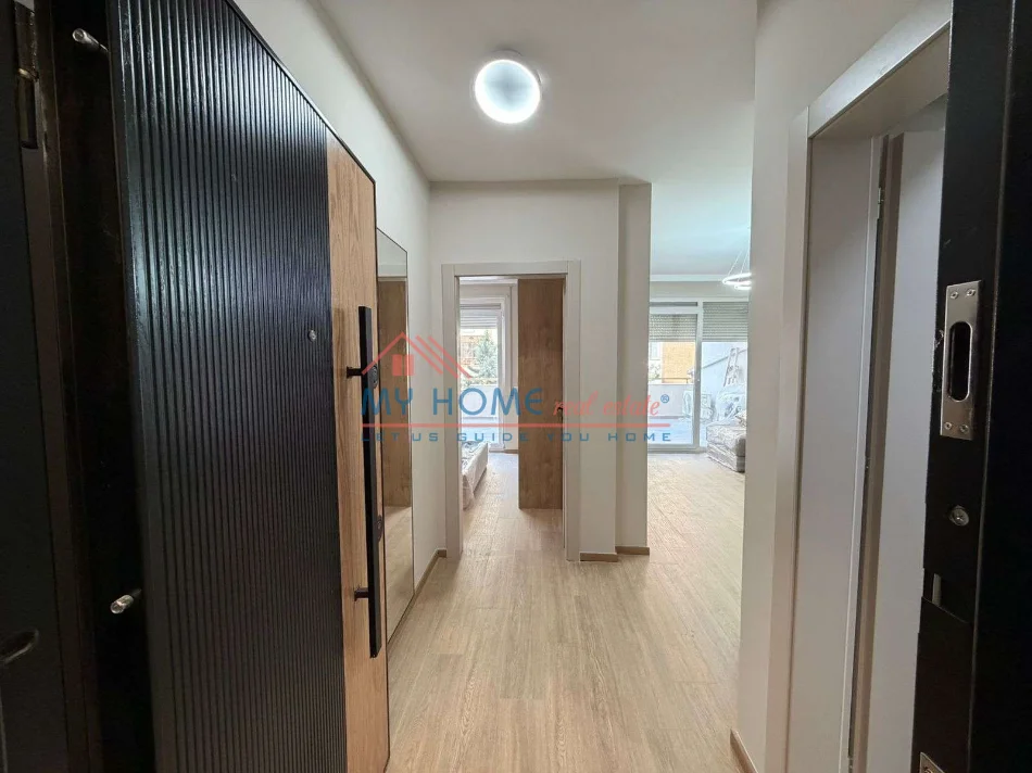 Tirane, jepet me qera apartament 1+1+Ballkon Kati 2, 90 m² 650 € (Rruga Shyqyri Brari)