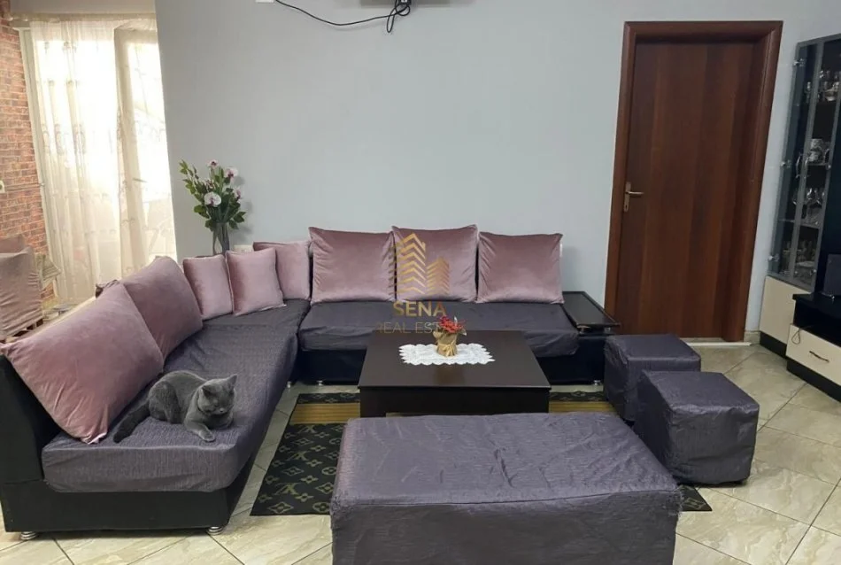 Tirane, shitet apartament 2+1+Ballkon Kati 7, 100 m² 160.000 € (Fresku, Rruga Muhamet Deliu)
