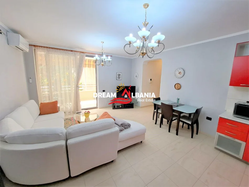Tirane, jepet me qera apartament 2+1+Ballkon Kati 2, 100 m² 680 € (Rruga Fortuzi)