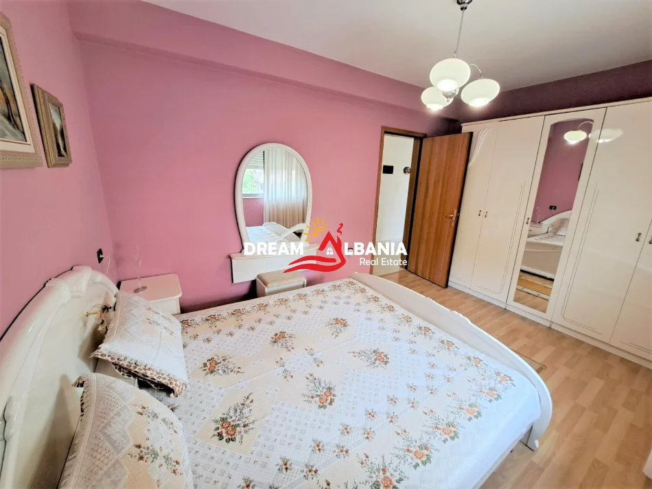 Tirane, jepet me qera apartament 2+1+Ballkon Kati 2, 100 m² 680 € (Rruga Fortuzi)