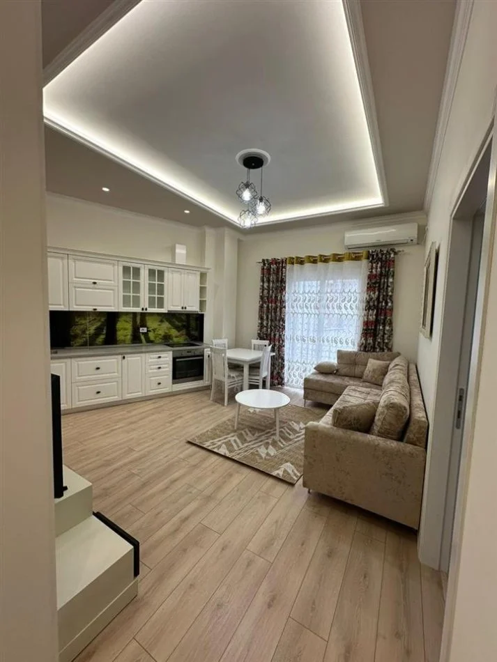 Tirane, jepet me qera apartament 2+1+Ballkon Kati 4, 90 m² 650 € (LIQENI I THATE)