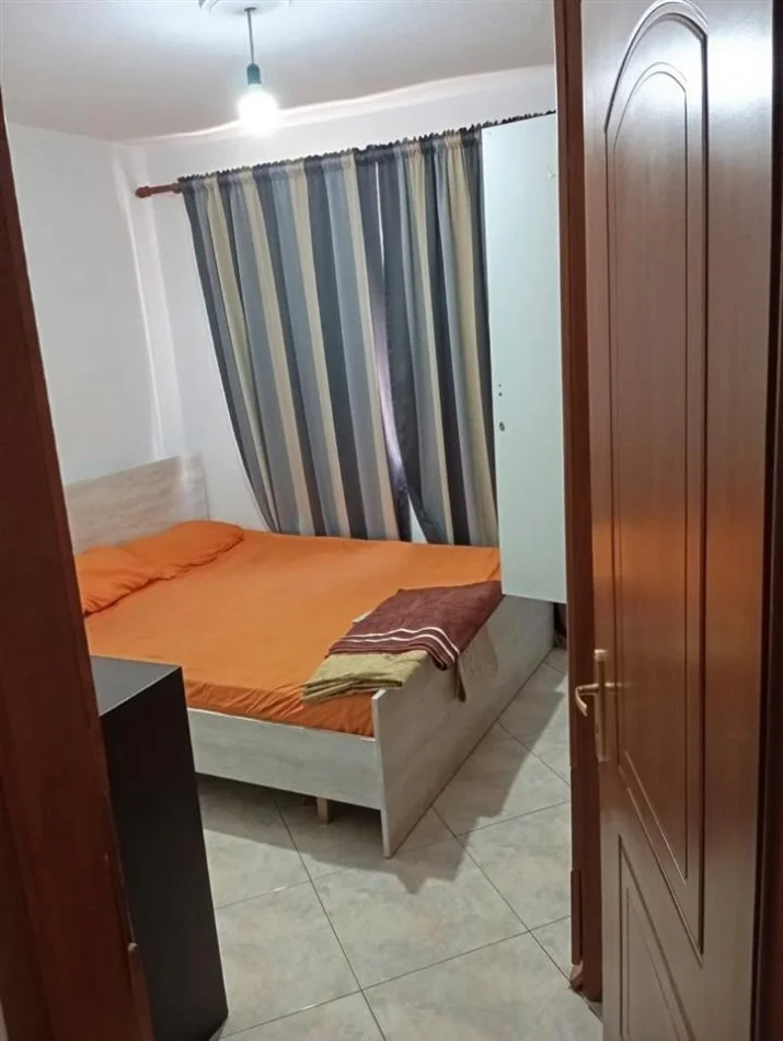 Tirane, jepet me qera apartament 2+1 Kati 4, 70 m² 400 € (21 Dhjetori)