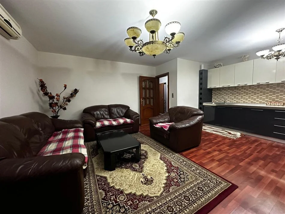 Tirane, jepet me qera apartament 2+1+Ballkon Kati 5, 83 m² 500 € (Fortuzi)