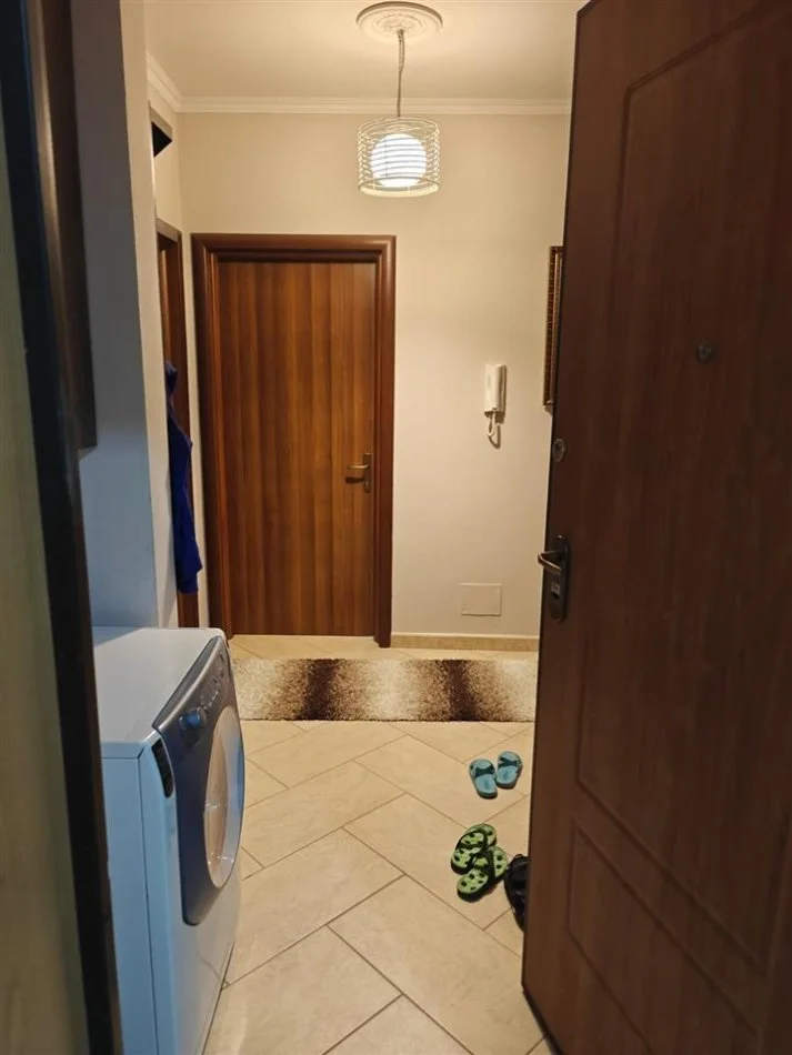 Tirane, jepet me qera apartament 2+1+Ballkon Kati 3, 98 m² 620 € (Don Bosko)