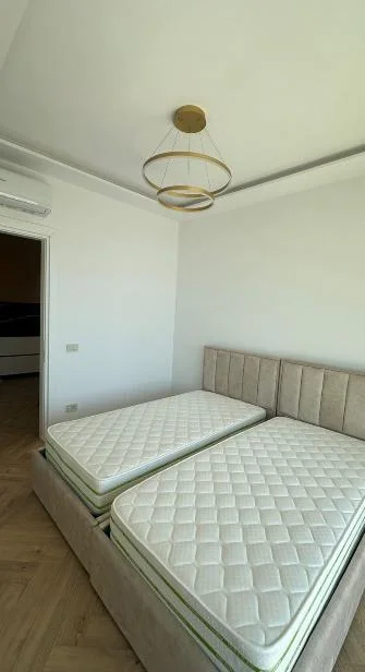 Tirane, jepet me qera apartament 2+1+Aneks+Ballkon Kati 11, 110 m² 1.300 € (GOLDEN TOWER REZIDENCE)