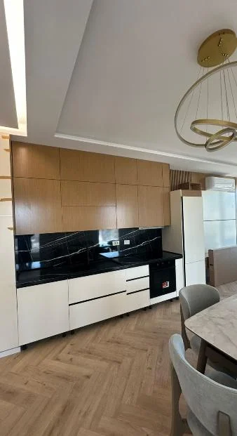Tirane, jepet me qera apartament 2+1+Aneks+Ballkon Kati 11, 110 m² 1.300 € (GOLDEN TOWER REZIDENCE)
