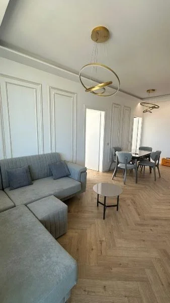 Tirane, jepet me qera apartament 2+1+Aneks+Ballkon Kati 11, 110 m² 1.300 € (GOLDEN TOWER REZIDENCE)