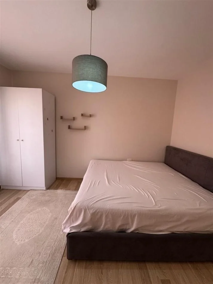 Tirane, jepet me qera apartament 2+1+Ballkon Kati 6, 111 m² 1.000 € (KOMPLEKSI DELIJORGJI)