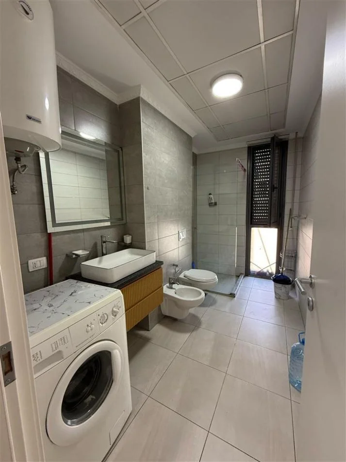 Tirane, jap me qera apartament 2+1+Ballkon Kati 6, 95 m² 700 € (Fiori di Bosko , don bosko)