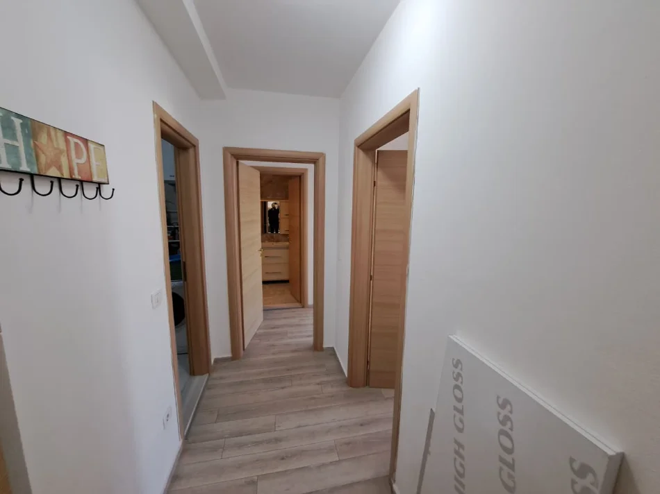 Tirane, shitet apartament 2+1+Ballkon Kati 6, 106 m² 219.999 € (Rruga Don Bosko)