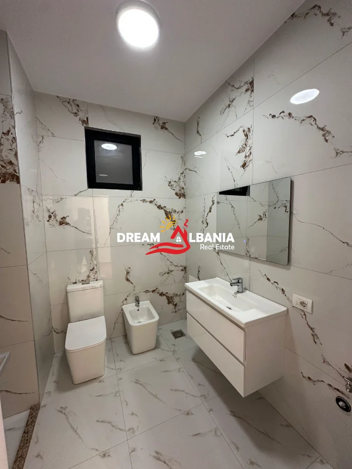 Tirane, shes apartament 2+1 Kati 4, 107 m² 273.000 € (Liqeni i Thate)