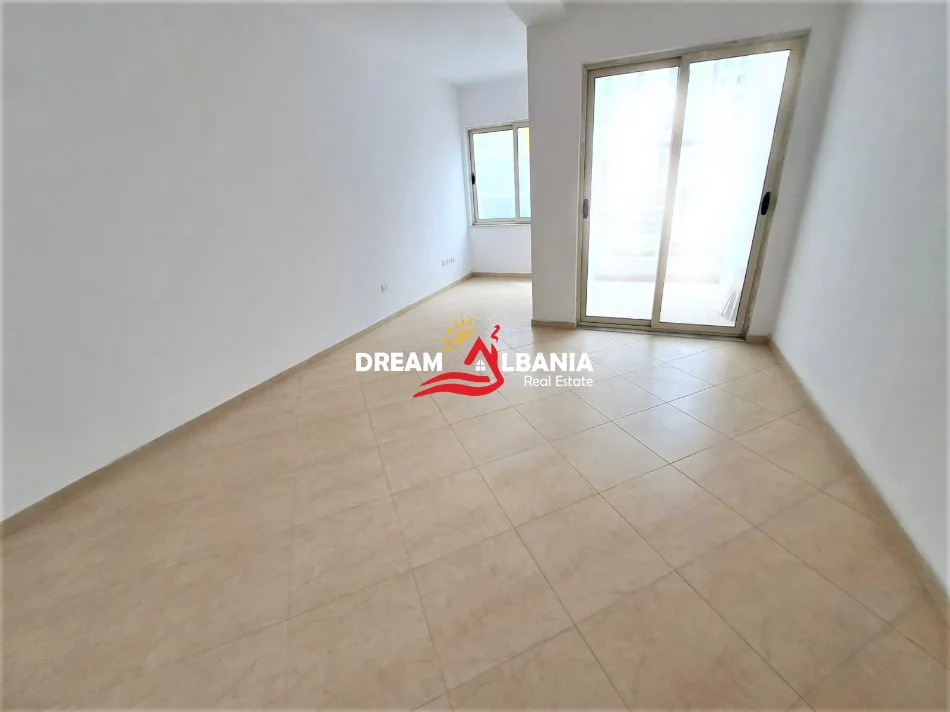 Tirane, shitet apartament 2+1 Kati 1, 176 m² 247.086 € (yzberisht)