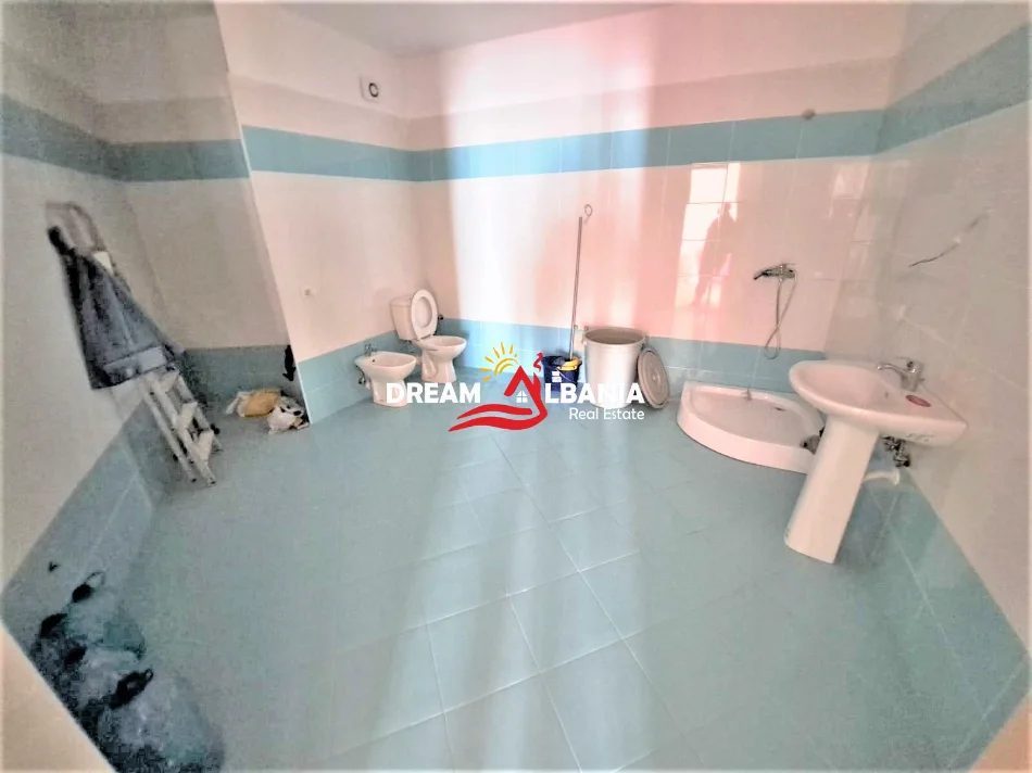 Tirane, shitet apartament 2+1 Kati 1, 176 m² 247.086 € (yzberisht)