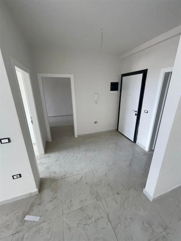 Tirane, jap me qera apartament 2+1 Kati 5, 95 m² 450 € (golden park 3)