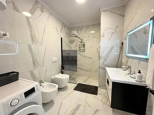 Tirane, jepet me qera apartament 2+1 Kati 9, 90 m² 900 € (Kompleksi Kika)