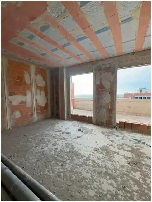 Tirane, shitet apartament 2+1+Ballkon Kati 8, 177 m² 133.000 € (Kamez)