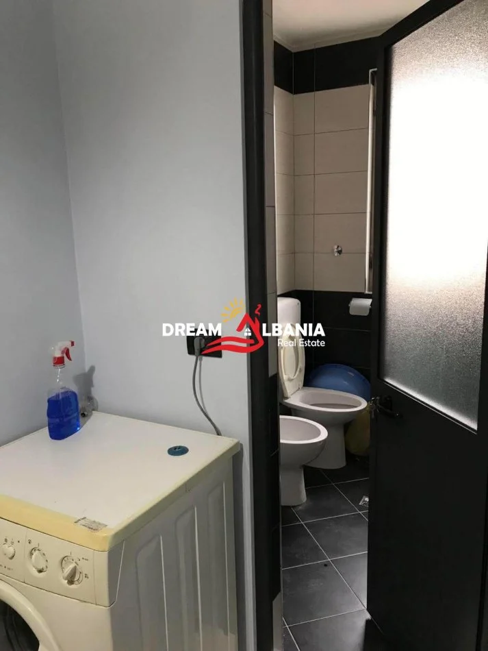 Tirane, jepet me qera apartament 2+1 Kati 5, 75 m² 500 € (ne Bllok, prane Sheshit Wilson)