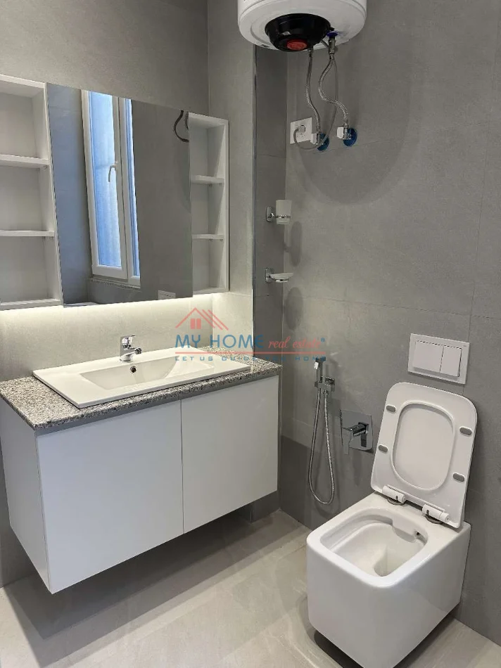 Tirane, jepet me qera apartament 2+1+Aneks Kati 1, 80 m² 600 € (Don Bosko)