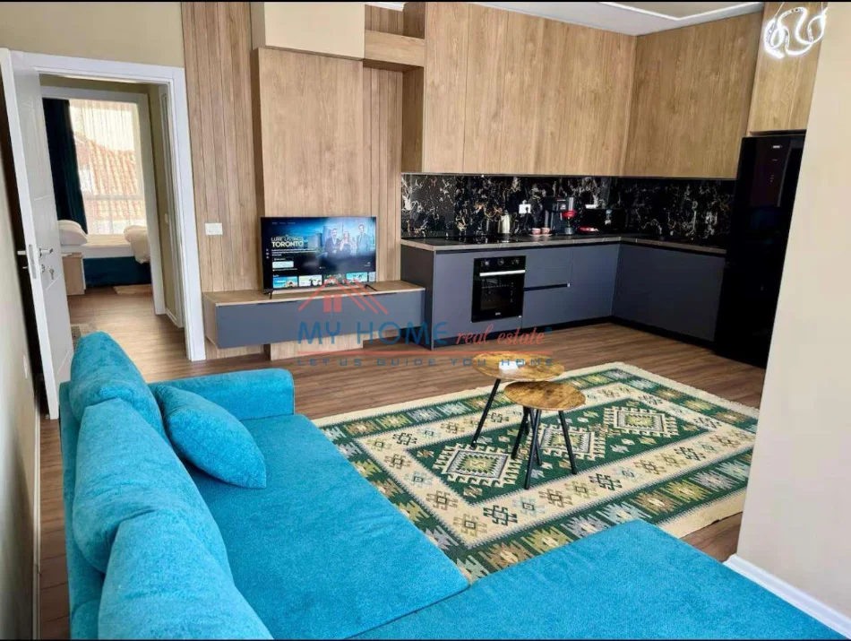 Tirane, jepet me qera apartament 2+1+Ballkon Kati 2, 110 m² 800 € (Rruga 4 Deshmoret)