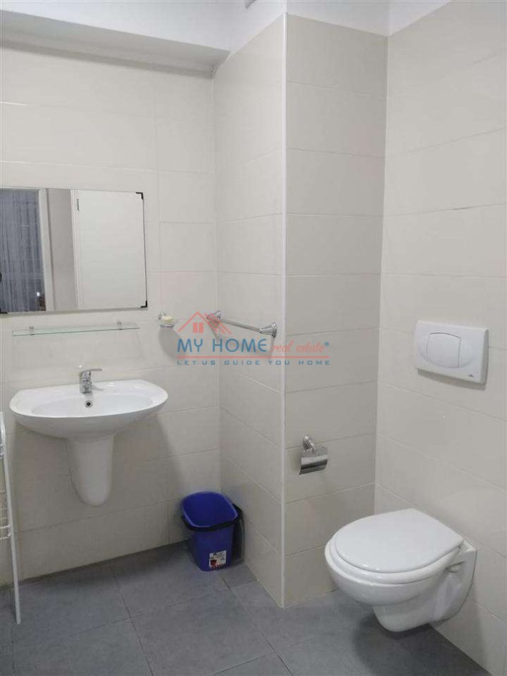 Tirane, jepet me qera apartament 2+1+Ballkon Kati 2, 93 m² 600 € (21 Dhjetori)