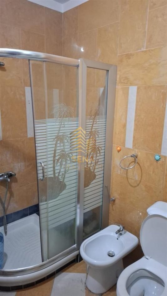 Tirane, jepet me qera apartament 2+1 Kati 6, 106 m² 700 € (Selvia)