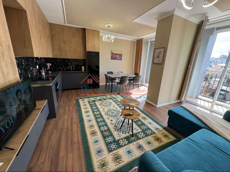 Tirane, jepet me qera apartament 2+1+Ballkon Kati 2, 110 m² 800 € (Rruga 4 Deshmoret)