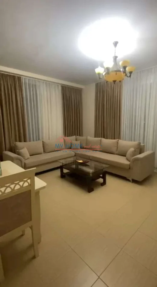 Tirane, jepet me qera apartament 2+1+Ballkon Kati 4, 120 m² 600 € (Bulevardi i Ri)