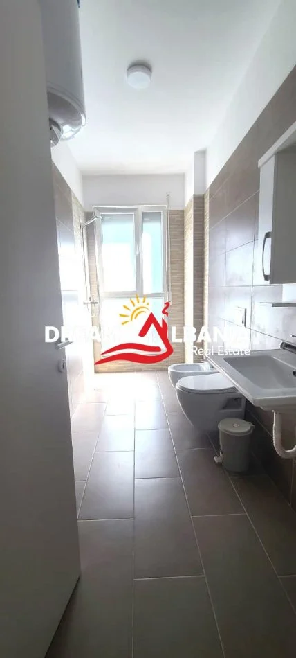 Tirane, jepet me qera apartament 2+1 , 112 m² 850 €