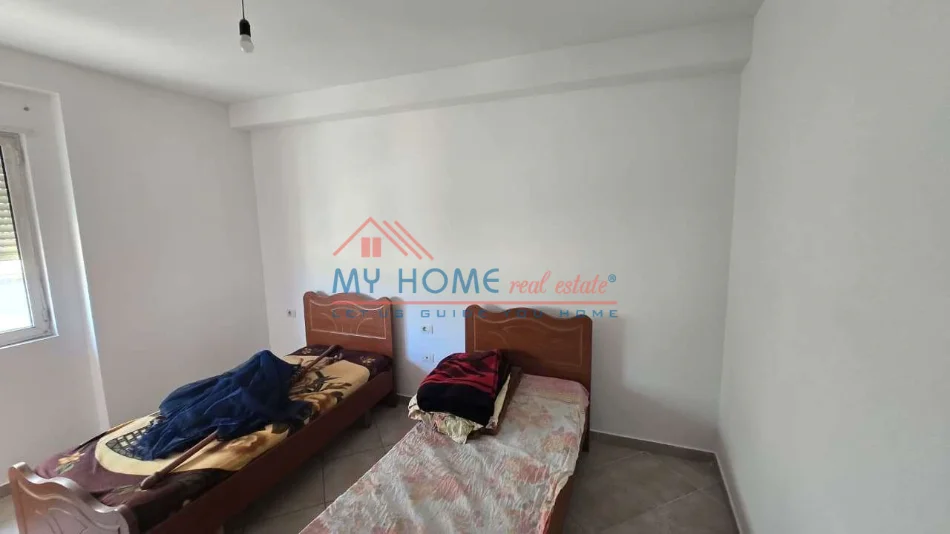 Tirane, jepet me qera apartament 2+1+Ballkon Kati 4, 90 m² 450 € (Kodra e Diellit)