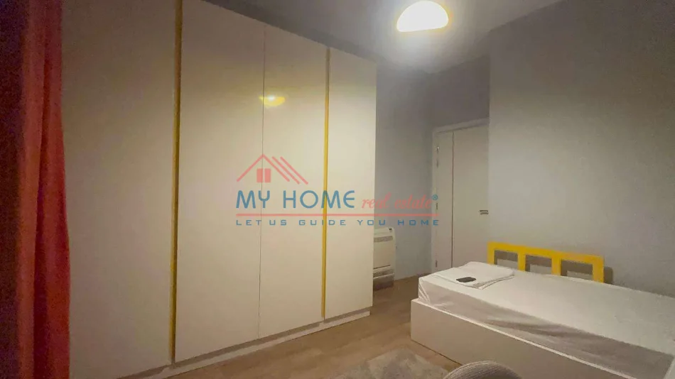 Tirane, jepet me qera apartament 2+1+Ballkon Kati 4, 130 m² 1.000 € (Kopeshti Botanik)