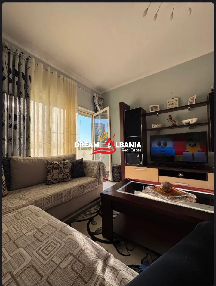 Tirane, jepet me qera apartament 2+1+Ballkon Kati 2, 105 m² 950 € (Kopshti zologjik)