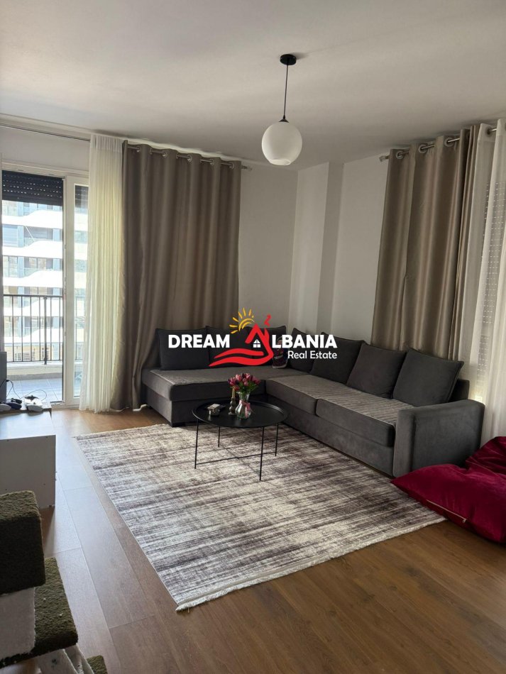 Tirane, jepet me qera apartament 2+1 , 112 m² 750 € 
