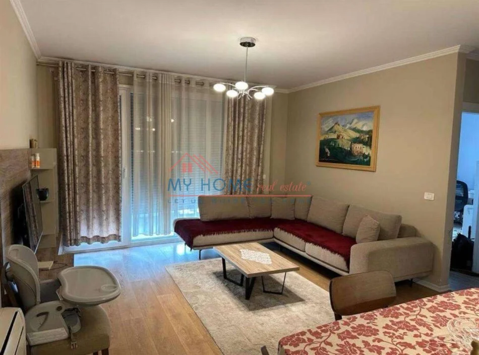 Tirane, jepet me qera apartament 2+1+Ballkon Kati 3, 100 m² 800 € (Don Bosko)