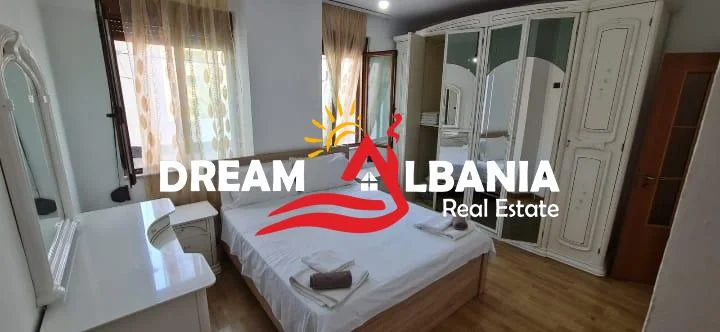 Tirane, jepet me qera apartament 2+1 , 154 m² 500 € (ne Laprake prane KMY)
