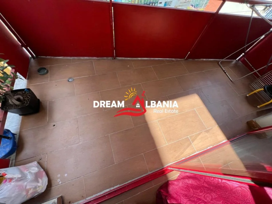 Tirane, jepet me qera apartament 2+1 Kati 5, 100 m² 800 € (Tek Zogu i Zi prane Ring Center)