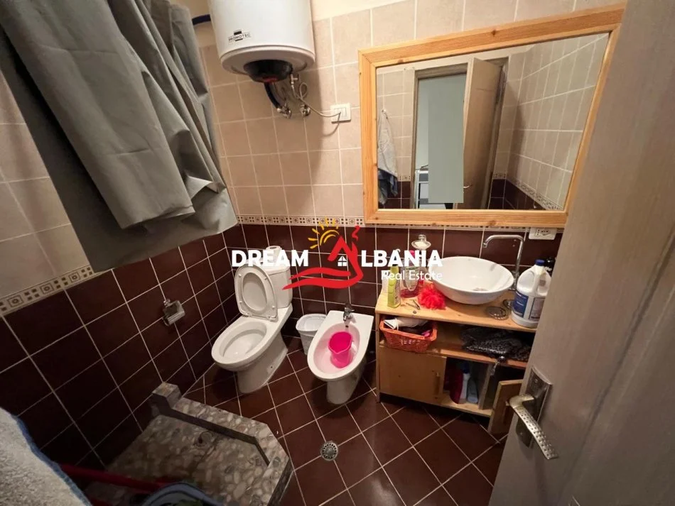 Tirane, jepet me qera apartament 2+1 Kati 5, 100 m² 800 € (Tek Zogu i Zi prane Ring Center)