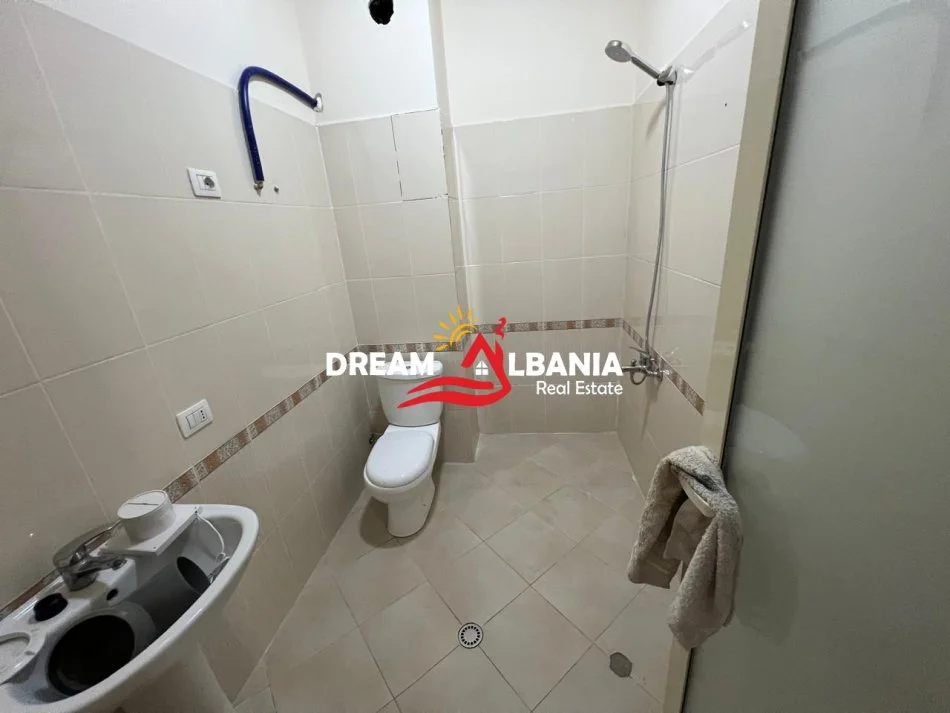Tirane, jepet me qera apartament 2+1 Kati 5, 100 m² 800 € (Tek Zogu i Zi prane Ring Center)