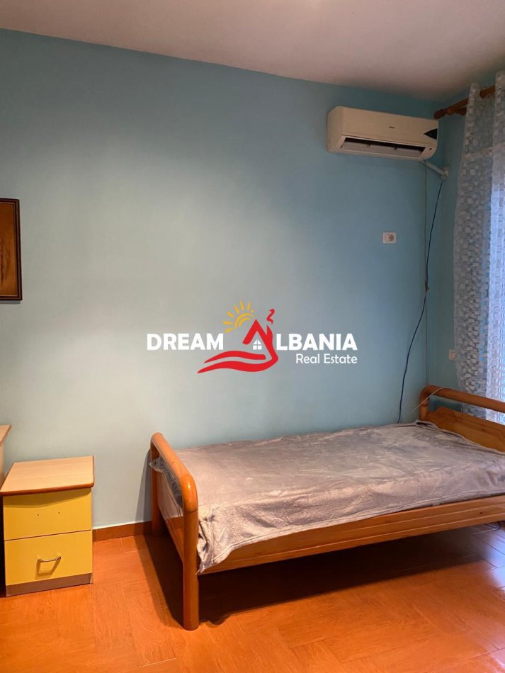 Tirane, jepet me qera apartament 2+1 Kati 2, 126 m² 700 € (liqeni artificial)