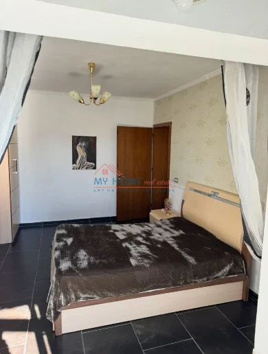 Tirane, jepet me qera apartament 2+1+Ballkon Kati 5, 110 m² 600 € (Rruga Bardhyl)