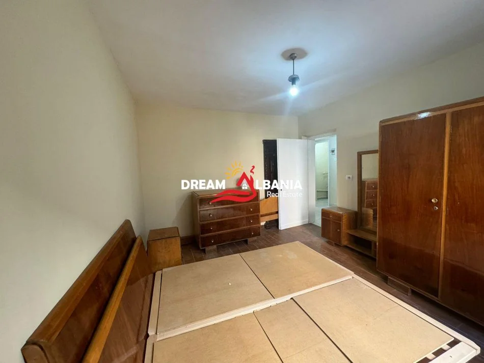 Tirane, jepet me qera apartament 2+1 Kati 2, 63 m² 500 € (te 21 Dhjetori rruga Muhamet Gjollesha)