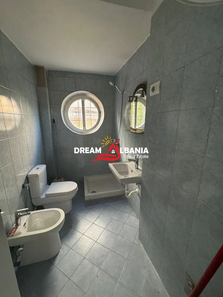 Tirane, jepet me qera apartament 2+1 Kati 2, 63 m² 500 € (te 21 Dhjetori rruga Muhamet Gjollesha)